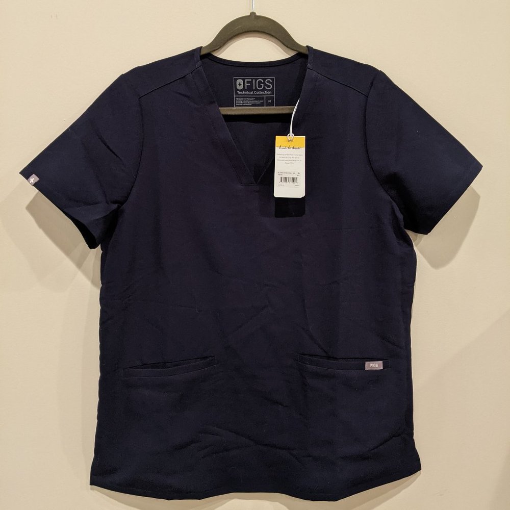 FIGS NAVY BLUE THREE POCKET SCRUB TOP